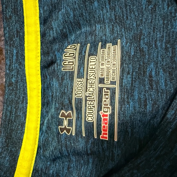 Under armor  Shirt - Picture 2 of 2
